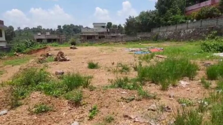 40 CENT HOUSE PLOT FOR SALE AT THATTA-POTHRAD
